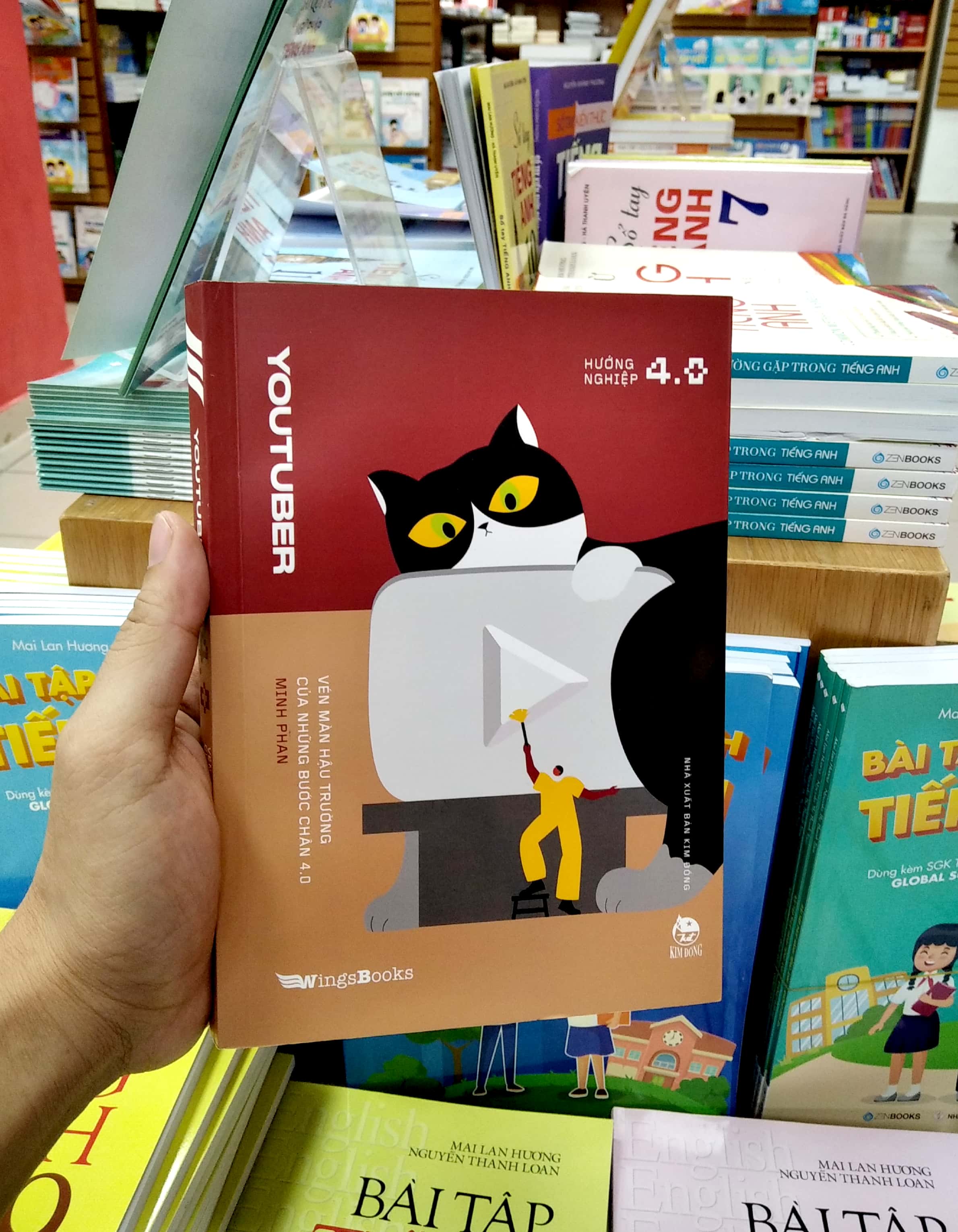 youtuber - vén màn hậu trường của những bước chân 4.0